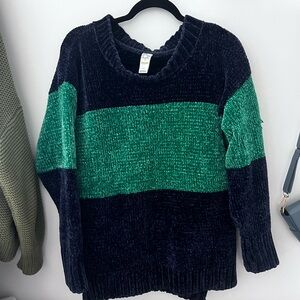 Cozy Green and Navy Striped Sweater Offline